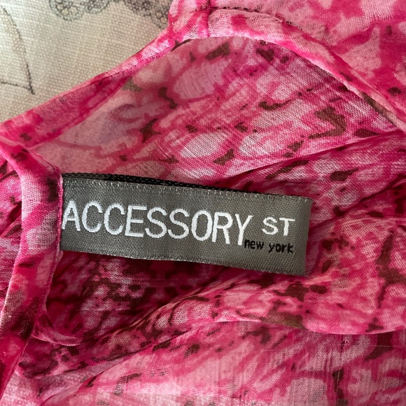 Accessory Street pink snake skin pattern top sz L - Picture 4 of 4